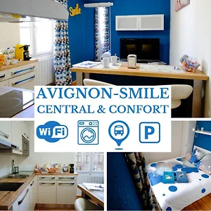 Les Halles-parking-avignonsmile , Avignon France